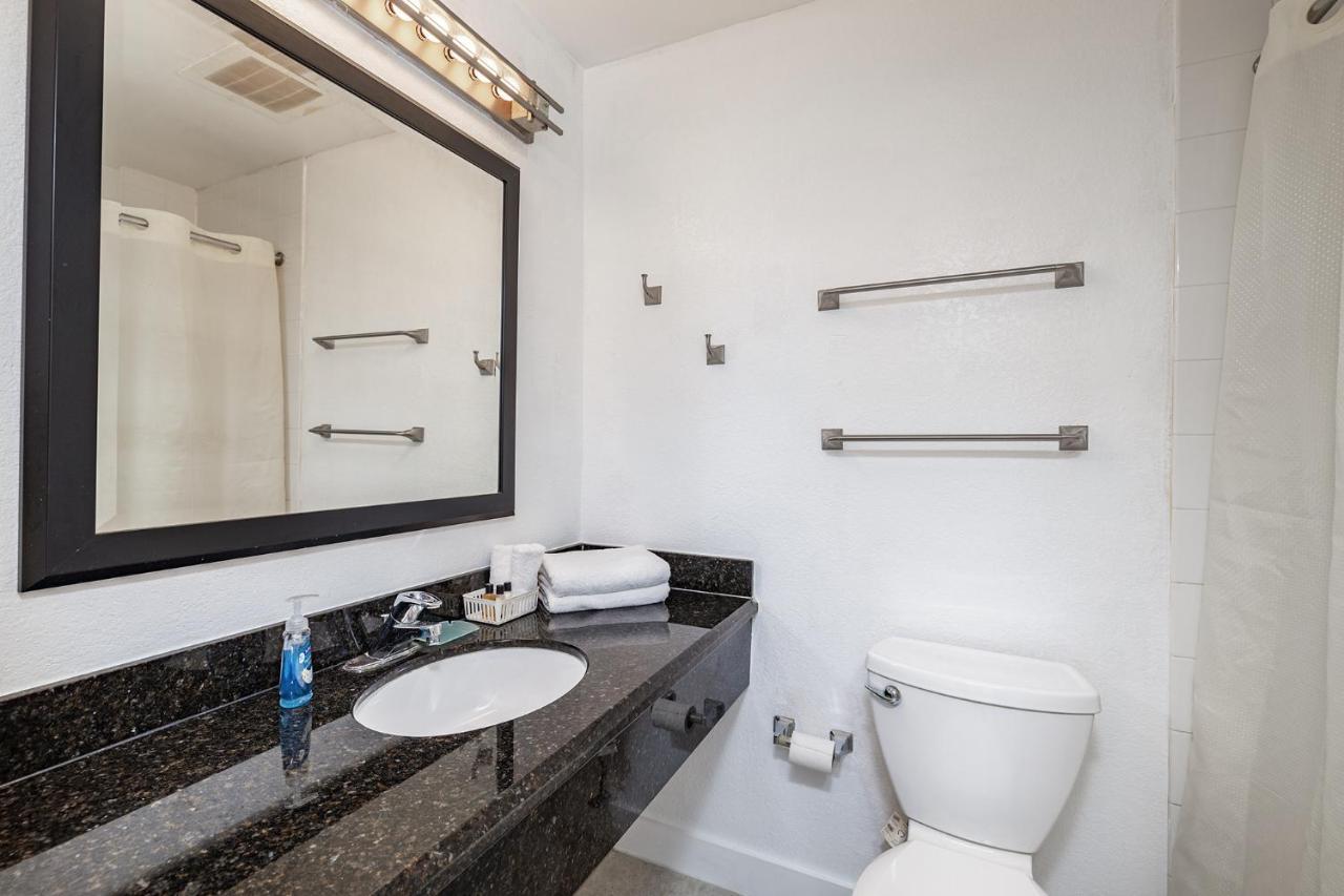 The Artful Nook Apartment Ruskin Exterior photo